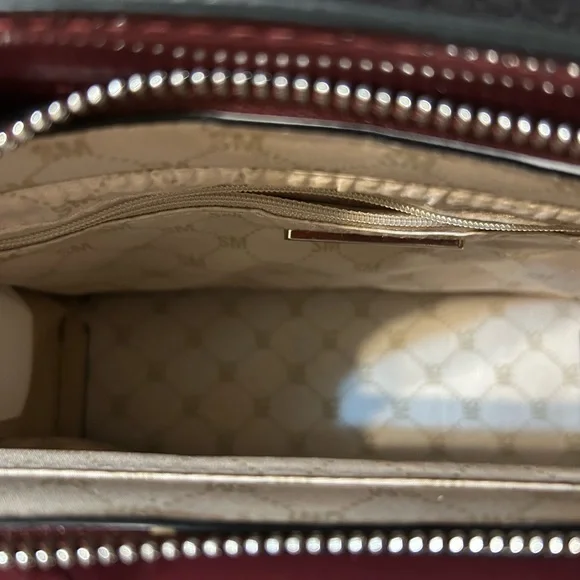 Steve Madden Shiny Burgundy Crossbody Bag - Picture 2 of 4